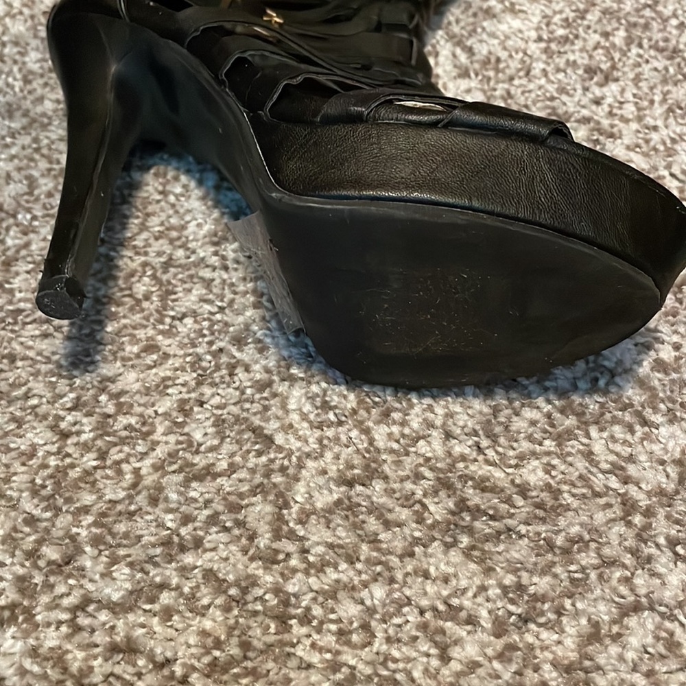 strappy, sexy black boots, size 7 - Picture 5 of 7